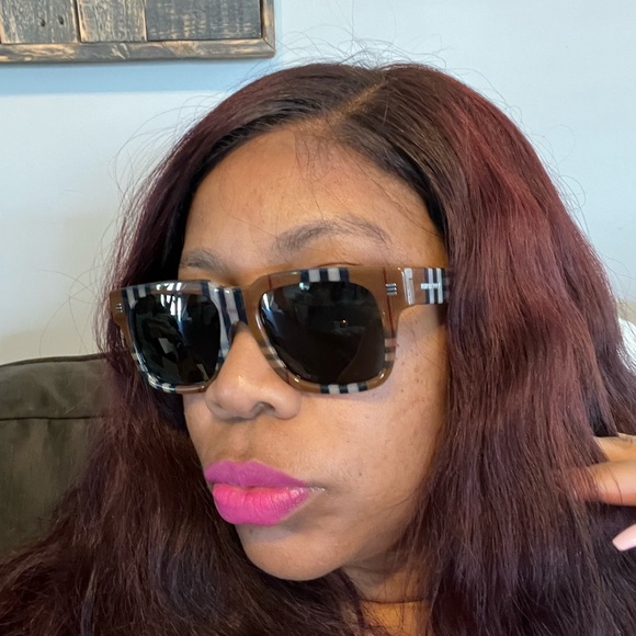 Burberry Check Hayden Unisex Sunglasses NWT - Picture 5 of 8